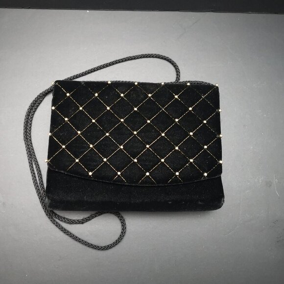 Heys International Canada Black Velvet Magnetic Closure Evening / Crossbody Bag - Picture 1 of 7
